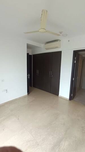 Room in 2 BHK Apartment at Tricity Montview, Sanpada – for Rent