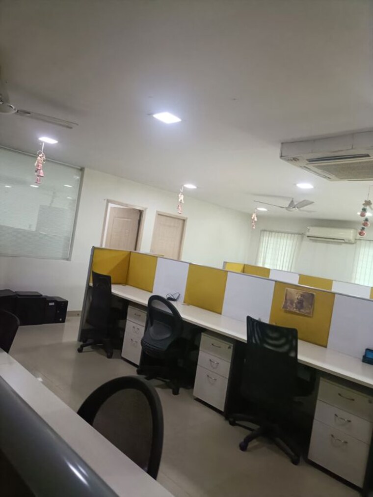 Team Area, madhapur Commercial Office Space 2000 Sq.Ft. In Madhapur Hyderabad 10642100