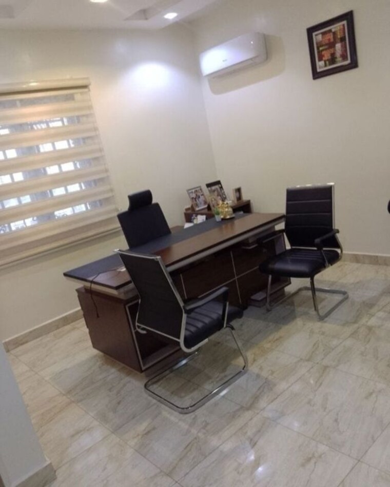 Living Room, gandhipuram Commercial Office Space 1400 Sq.Ft. In Gandhipuram Coimbatore 10642066