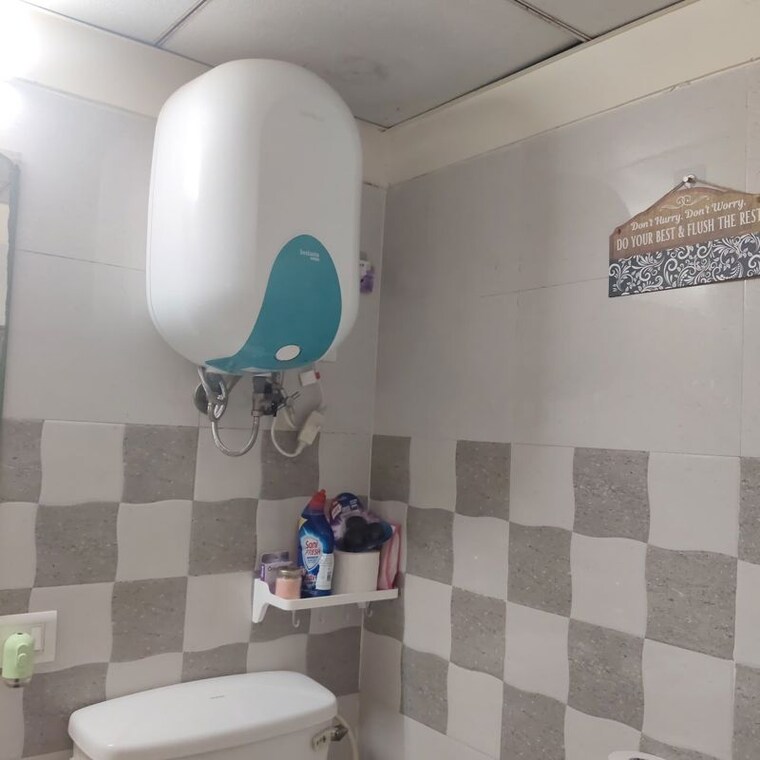 Bathroom, gaur-city-2-14th-avenue 3 Bedroom 1175 Sq.Ft. Apartment In Sector 16c Greater Noida Greater Noida 10642063