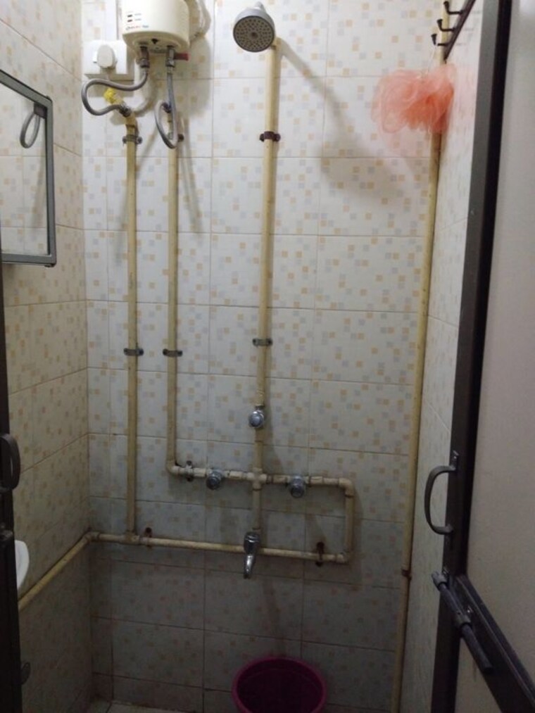 Bathroom, mahalaxmi-chs-worli 1 Bedroom 350 Sq.Ft. Apartment In Worli Mumbai 10642097