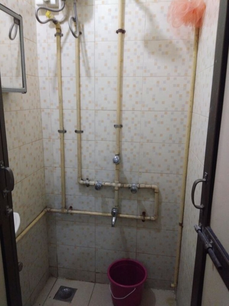 Bathroom, mahalaxmi-chs-worli 1 Bedroom 350 Sq.Ft. Apartment In Worli Mumbai 10642097