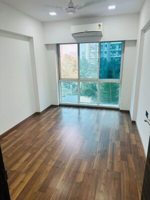 Room in 2 BHK Apartment at Rite Skyluxe, Chembur – for Rent