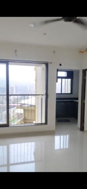 Room in 1 BHK Apartment at Chandak Nishchay, Borivali East – for Rent