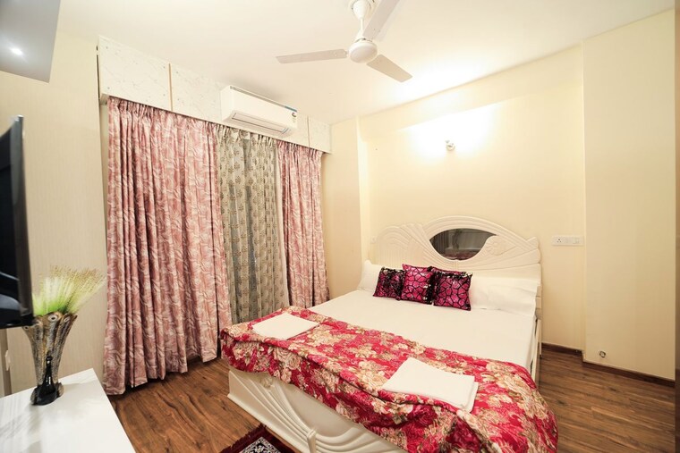 Bedroom, omaxe-the-palace 3 Bedroom 1600 Sq.Ft. Apartment In Gomti Nagar Lucknow 10530578