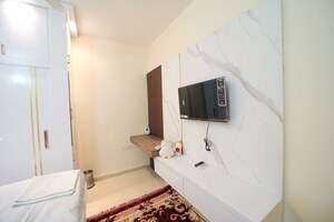 Team Area in 3 BHK Apartment at Omaxe The Palace, Gomti Nagar – for Sale