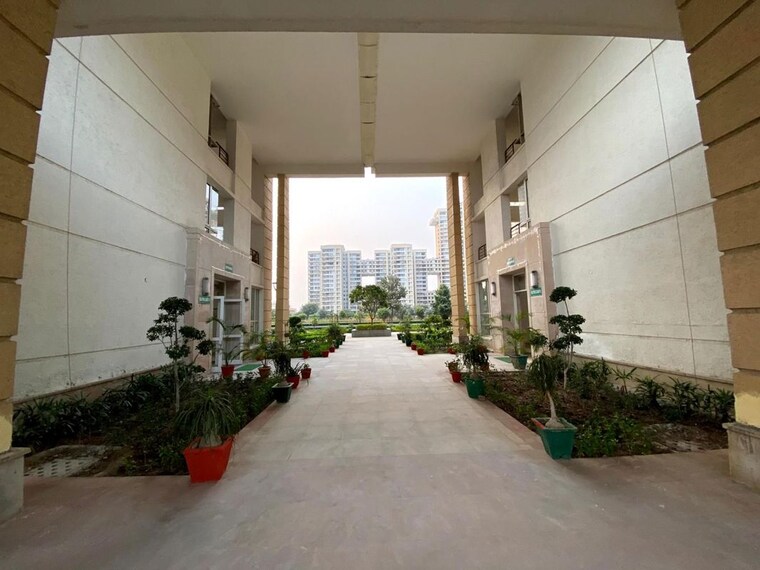  Parking, jaypee-kalypso-court 4 Bedroom 3550 Sq.Ft. Apartment In Sector 128 Noida 10634901
