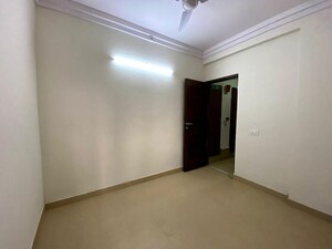 Room in 4 BHK Apartment at Jaypee Kalypso Court, Sector 128 – for Rent