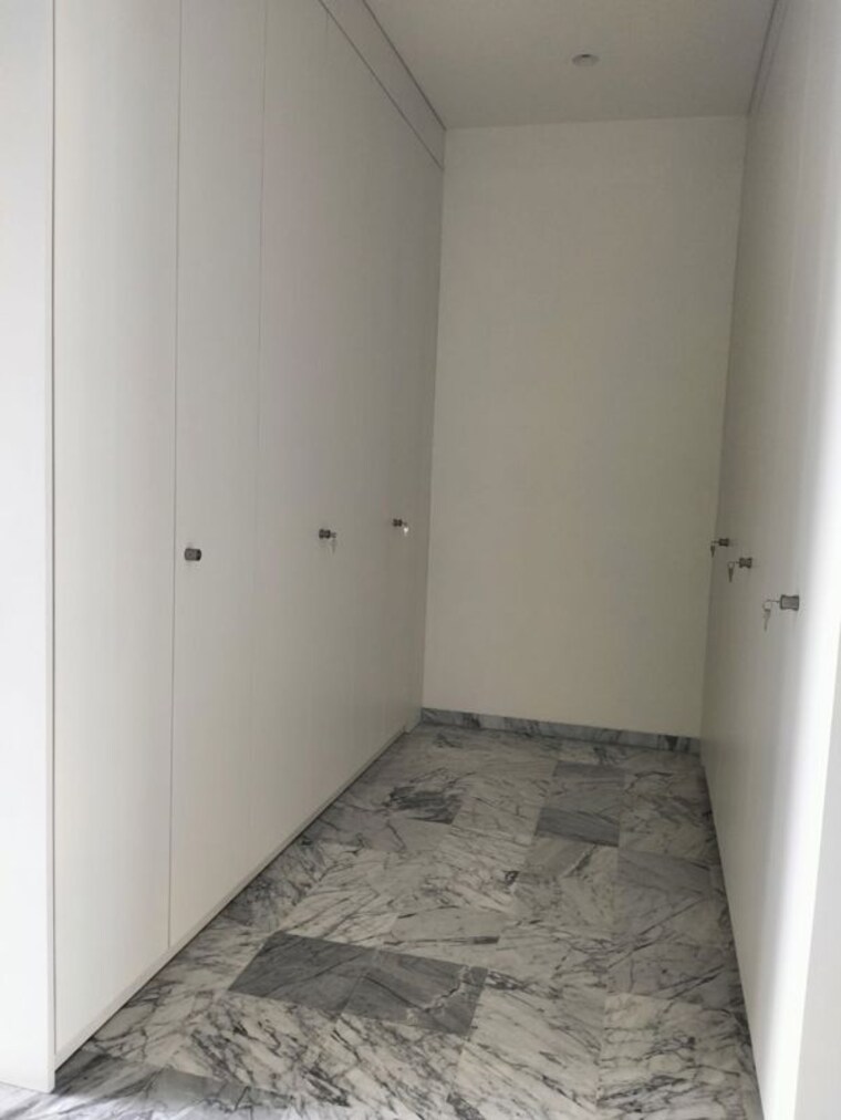 Room, magarpatta city 4 Bedroom 5200 Sq.Ft. Apartment In Magarpatta City Pune 10642093
