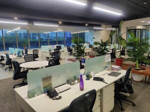  Office Space For Rent in Palasia Square