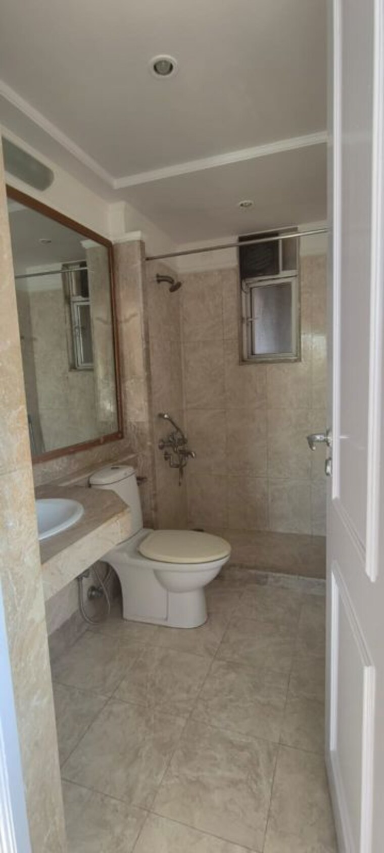 Bathroom, hiranandani-gardens-florentine 2 Bedroom 1050 Sq.Ft. Apartment In Powai Mumbai 10642178