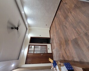 Furnished Amenities in 3 BHK Builder Floor at Green Fields Colony – for Sale