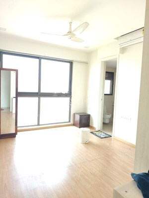 Room in 3 BHK Apartment at Runwal Bliss, Kanjurmarg East – for Rent