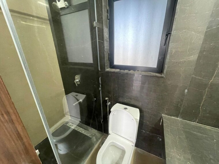 Bathroom, kalpataru-magnus 3 Bedroom 1840 Sq.Ft. Apartment In Bandra East Mumbai 10642252