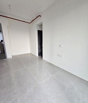 Room in 2 BHK Apartment at Lodha Amara, Kolshet Road – for Rent