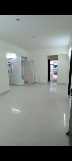 Room in 3 BHK Apartment at Javin Raj Empire, Raj Nagar Extension – for Rent