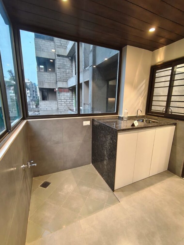 Kitchen, shreenath-shaligram 3 Bedroom 1044 Sq.Ft. Penthouse In Atladra Vadodara 10642236