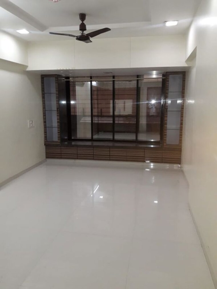Living Room, sugee-sadan 3 Bedroom 950 Sq.Ft. Apartment In Dadar West Mumbai 10642341