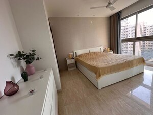 Master Bedroom in 2 BHK Apartment at Hiranandani Highland, Powai – for Rent