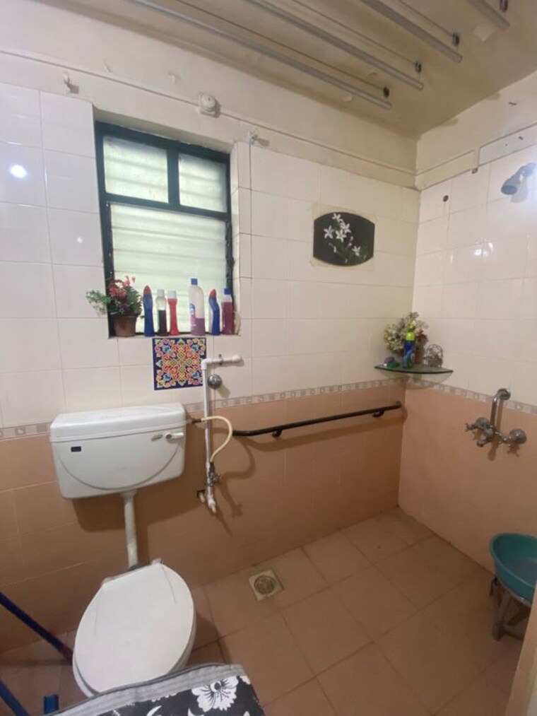 Bathroom, athashri-apartment 2 Bedroom 924 Sq.Ft. Apartment In Hadapsar Pune 10562266