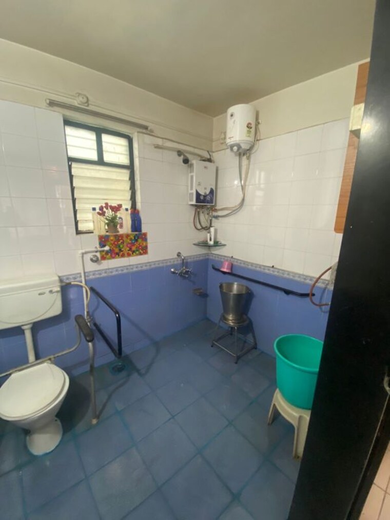 Washroom, athashri-apartment 2 Bedroom 924 Sq.Ft. Apartment In Hadapsar Pune 10562266