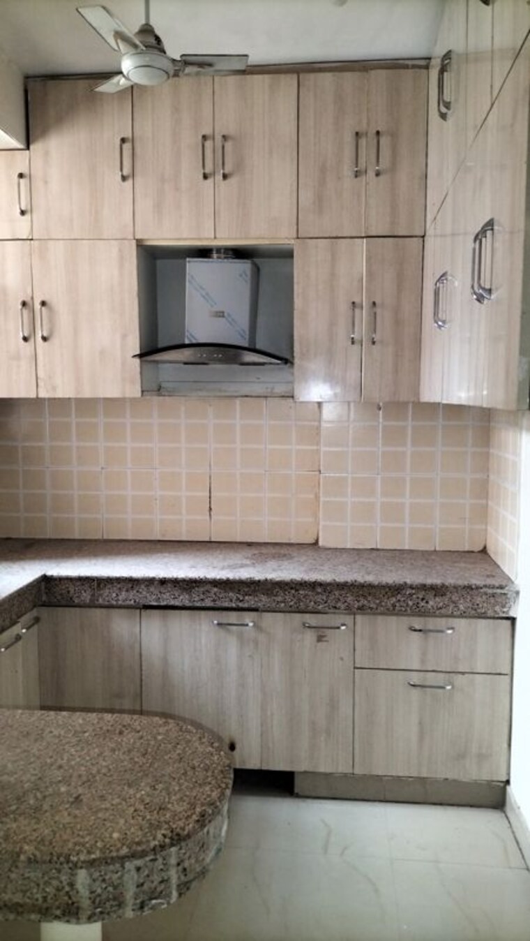 Kitchen, srs-royal-hills 2.5 Bedroom 1133 Sq.Ft. Apartment In Sector 87 Faridabad 10642486