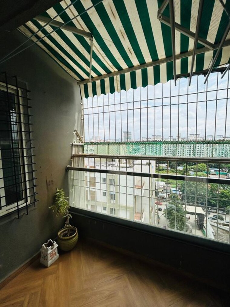 Balcony, vilas-javdekar-yashone-wakad-central 2 Bedroom 750 Sq.Ft. Apartment In Wakad Pune 10642502