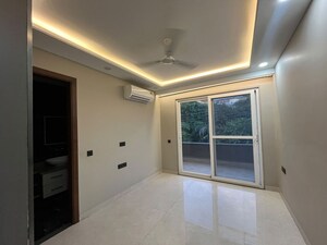 Living Room in 3 BHK Builder Floor at Sector 52 – for Rent