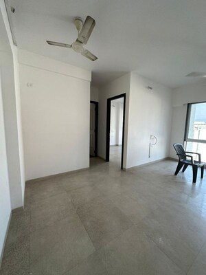 Room in 2 BHK Apartment at Aspen Park, Goregaon East – for Rent
