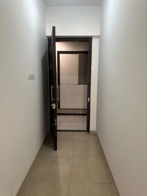 Room in 2 BHK Apartment at Aspen Park, Goregaon East – for Rent