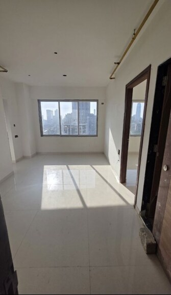 2 BHK + Extra Room Apartment For Sale in Livstone Viva in Agripada, Mumbai