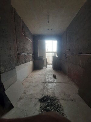 Building Lobby in 3 BHK Builder Floor at Paschim Vihar – for Sale