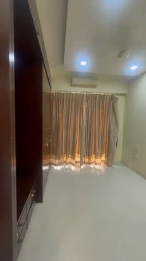Furnished Amenities in 2.5 BHK Apartment at Kamal Kunj Vile Parle, Vile Parle West – for Rent