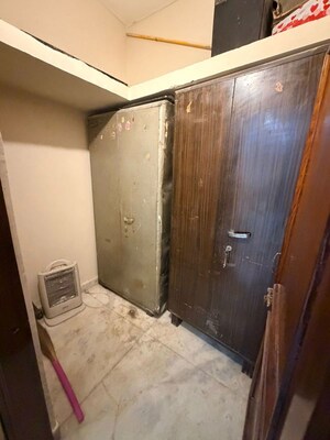 Bedroom in 2 BHK Builder Floor at Sector 49 – for Rent