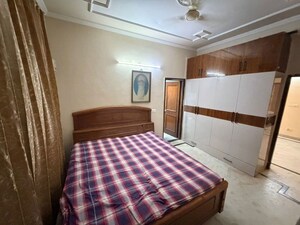 Bedroom in 2 BHK Builder Floor at Sector 49 – for Rent
