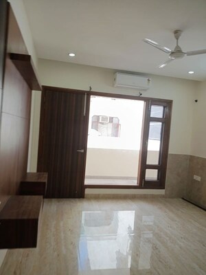 3 BHK Builder Floor For Rent in Sector 7