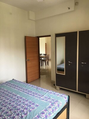 Room in 3 BHK Apartment at Kumar Prospera Hadapsar, Hadapsar – for Rent