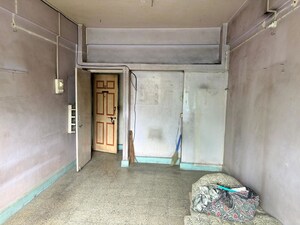 Room in 1 BHK Apartment at Navi Peth – for Sale