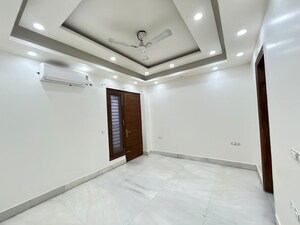 Room in 3 BHK Builder Floor at Sector 45 – for Rent