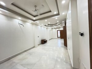 Building Lobby in 3 BHK Builder Floor at Sector 45 – for Rent