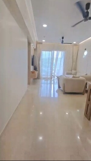 2 BHK Apartment For Rent in Lodha Woods, Kandivali East