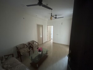 Team Area in 2 BHK Apartment at Gaur City 2 - 14th Avenue, Sector 16c Greater Noida – for Rent