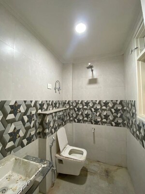 Team Area in 2 BHK Builder Floor at Saket – for Sale