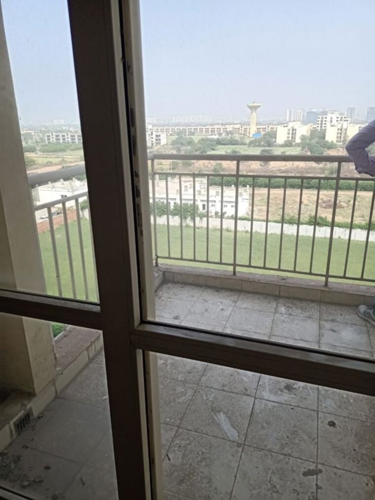 Balcony, klj-greens 3.5 Bedroom 1720 Sq.Ft. Apartment In Sector 77 Faridabad 10642604