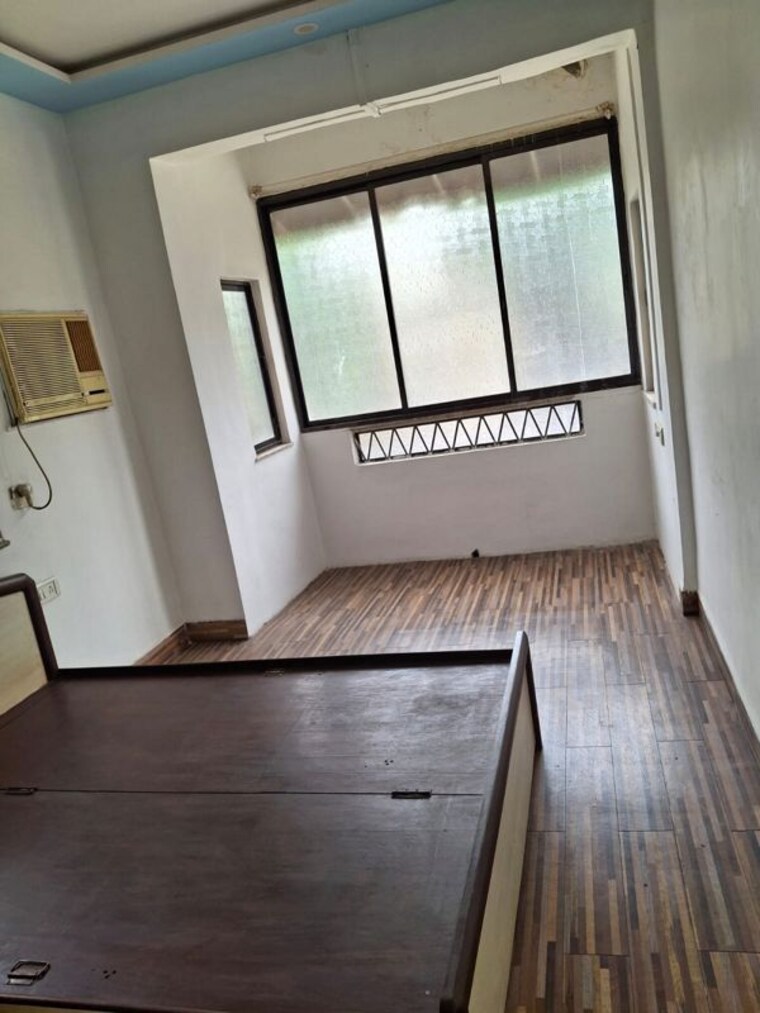 Room, bandra west 1 Bedroom 500 Sq.Ft. Apartment In Bandra West Mumbai 10642639