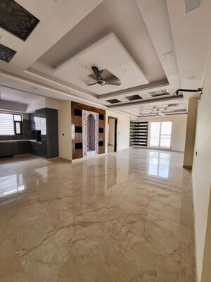 3 BHK Builder Floor For Rent in Green Fields Colony