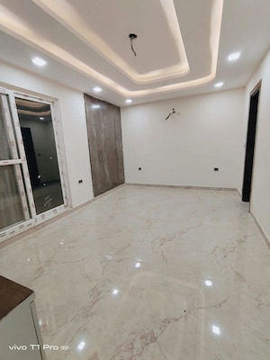 Kitchen in 3 BHK Builder Floor at Green Fields Colony – for Rent