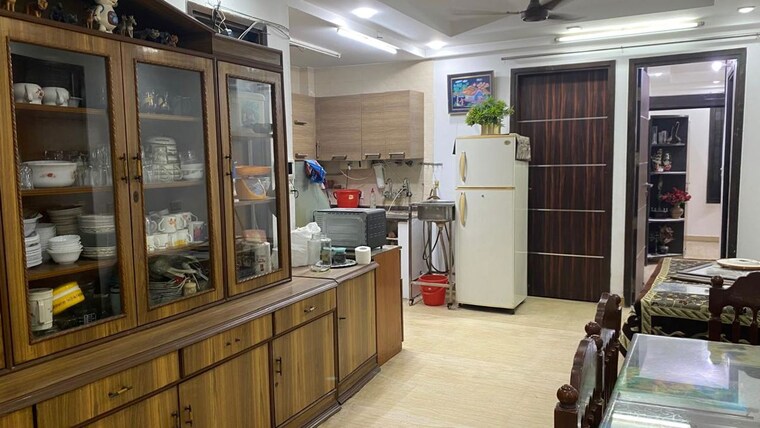 Kitchen, rajouri garden 3 Bedroom 200 Sq.Yd. Builder Floor In Rajouri Garden Delhi 10642689