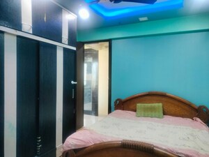 Room in 2 BHK Apartment at Cloud 36 Mumbai, Ghansoli – for Rent