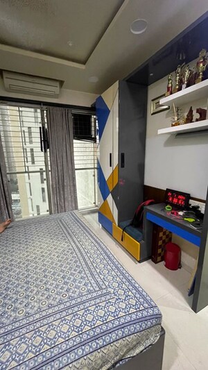 Bedroom in 2.5 BHK Apartment at Cloud 36 Mumbai, Ghansoli – for Rent